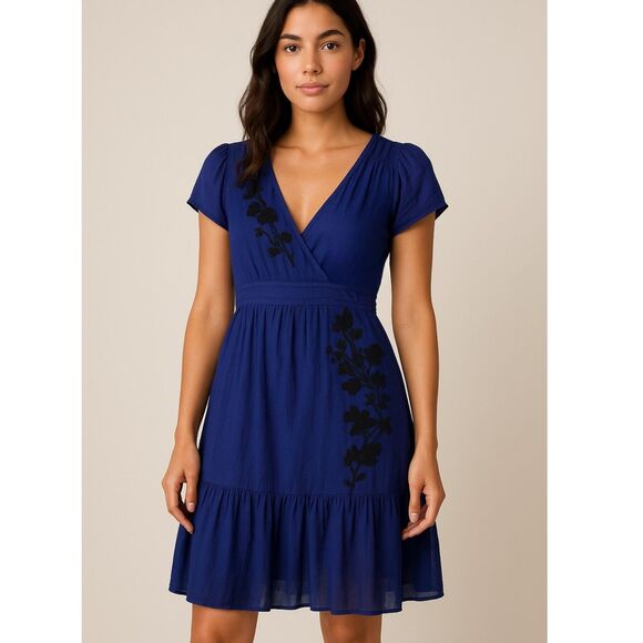 anthropologie Lithe Cotton Embroidered V Neck Dress Size 8 - Picture 1 of 10